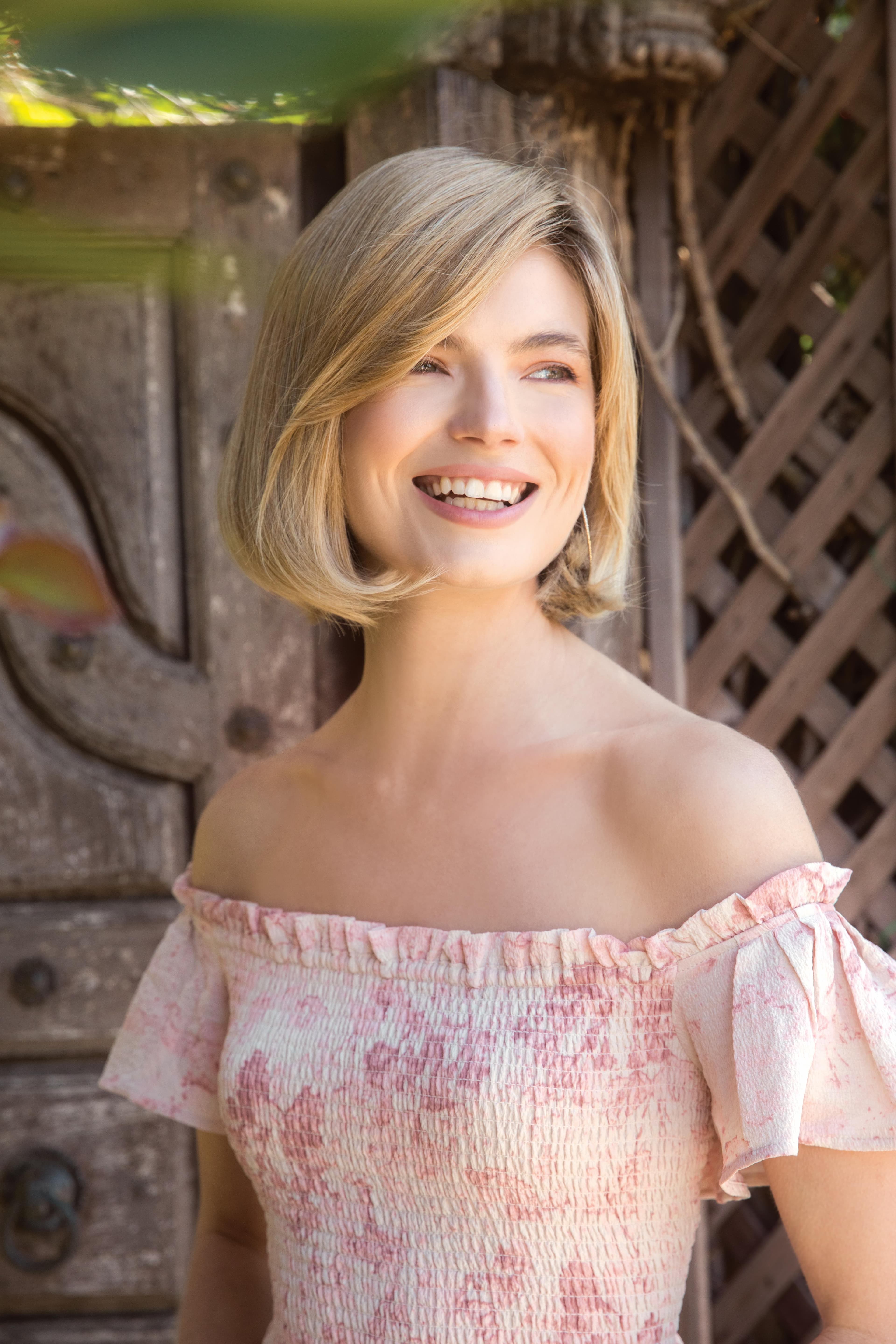 Discreet Topper in Moonlight Blonde (Rooted)